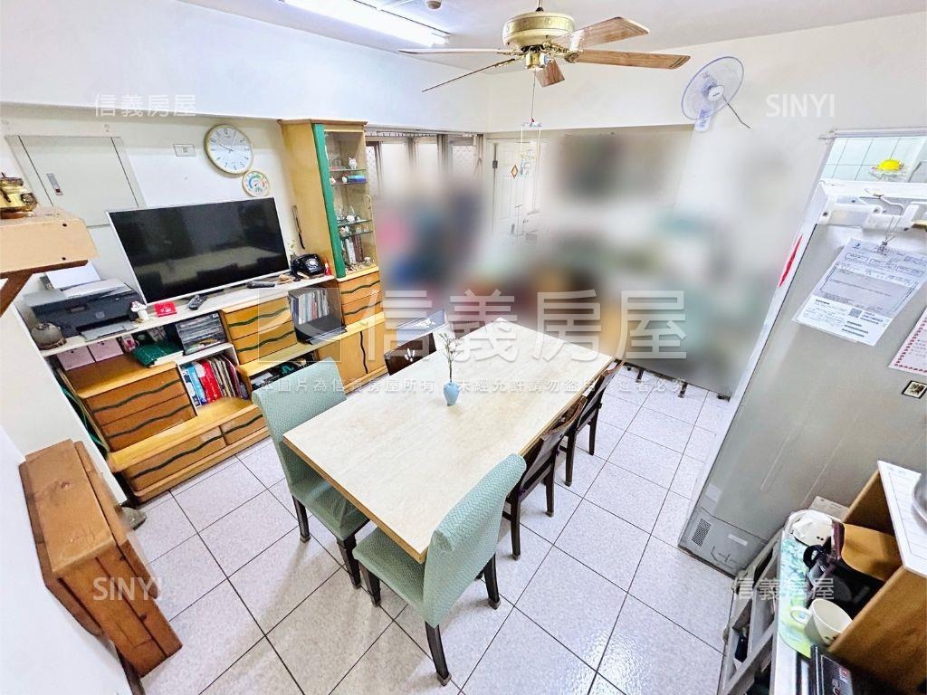 低總價北太平三房車位房屋室內格局與周邊環境