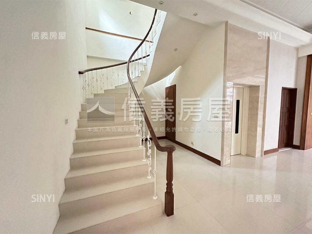濱湖天尊豪邸有保全房屋室內格局與周邊環境