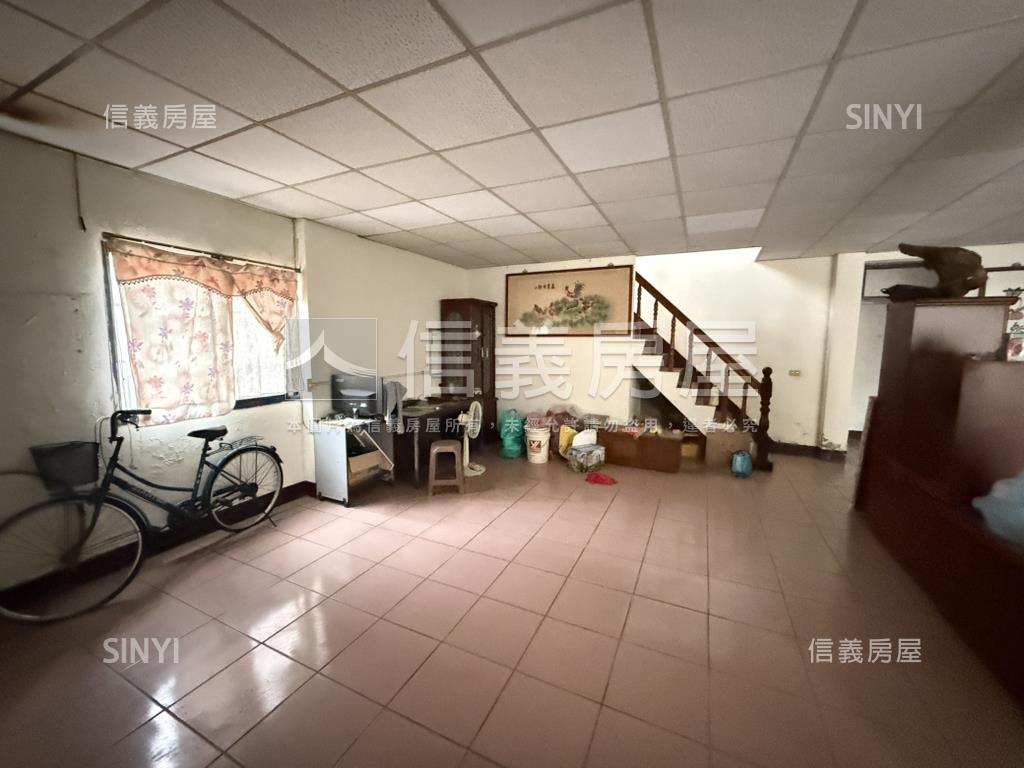 大庄８米面寬透店房屋室內格局與周邊環境