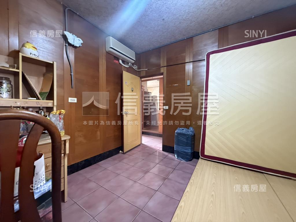 大庄８米面寬透店房屋室內格局與周邊環境