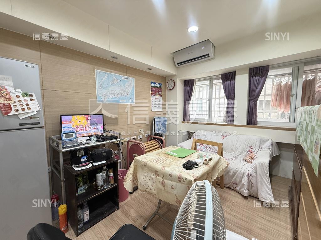 晴光華德．電梯明亮正二房房屋室內格局與周邊環境