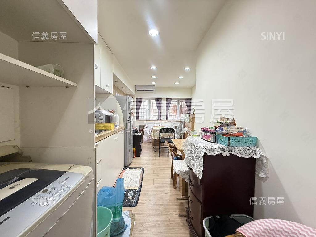 晴光華德．電梯明亮正二房房屋室內格局與周邊環境