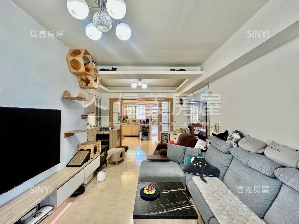 楠梓高樓採光大三房平車房屋室內格局與周邊環境