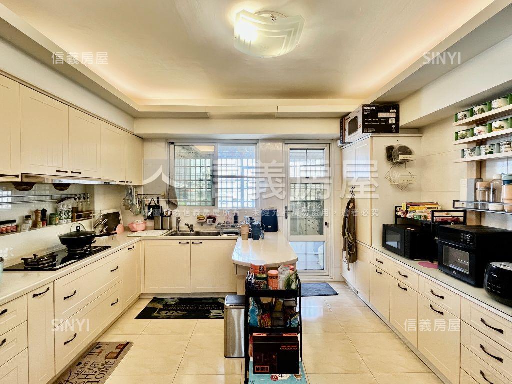 楠梓高樓採光大三房平車房屋室內格局與周邊環境