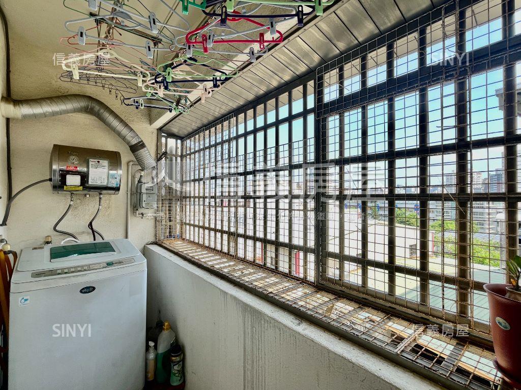 楠梓高樓採光大三房平車房屋室內格局與周邊環境