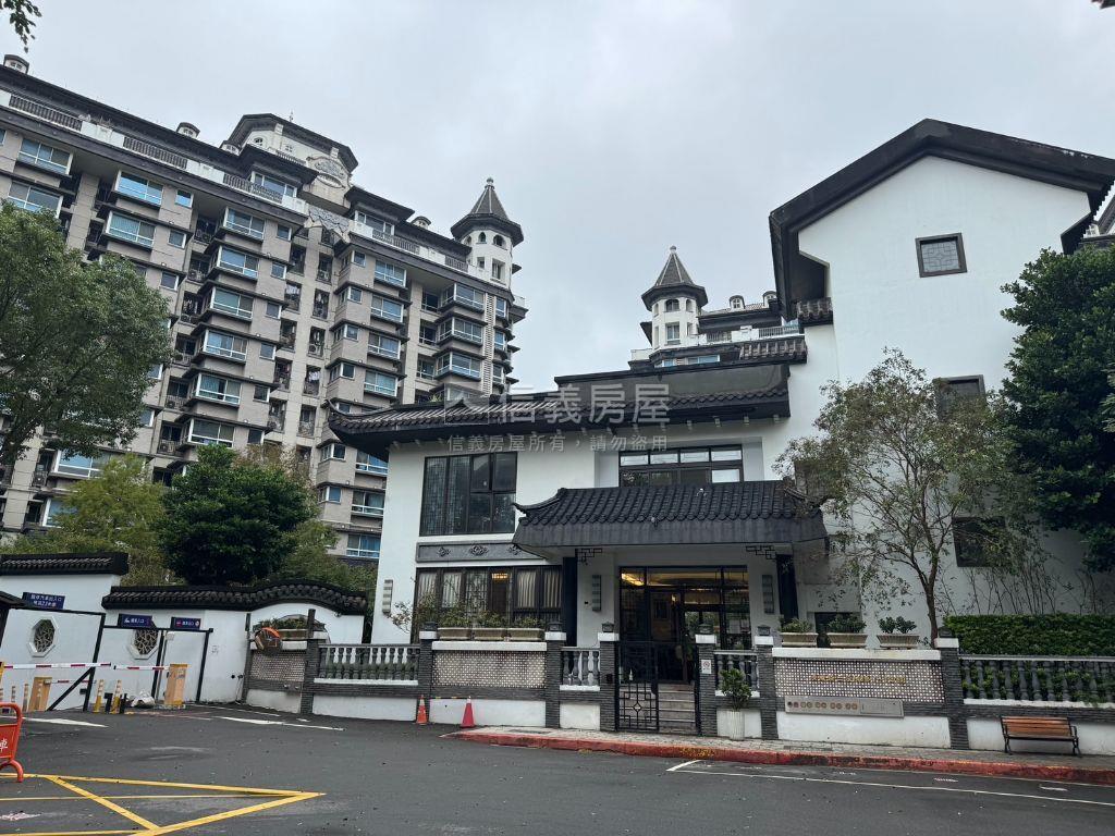江南面中庭附車位房屋室內格局與周邊環境
