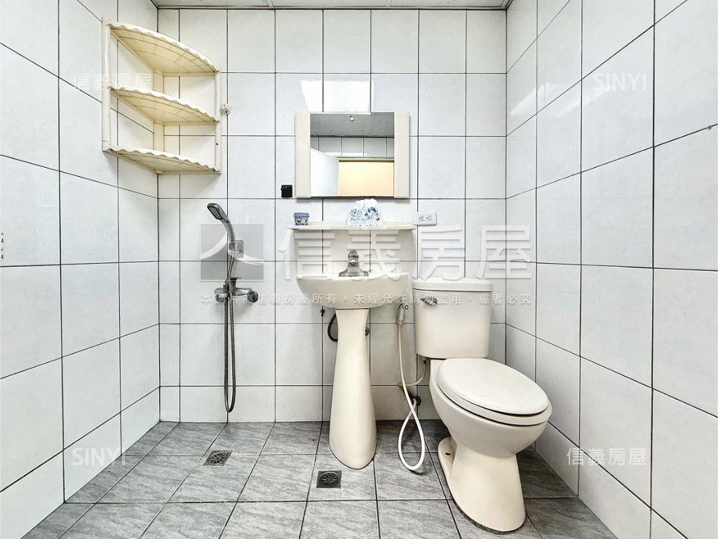 侯爵皇都３房平車房屋室內格局與周邊環境