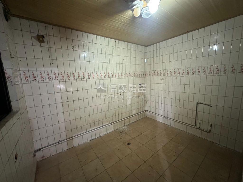 長安稀有低總價三房房屋室內格局與周邊環境