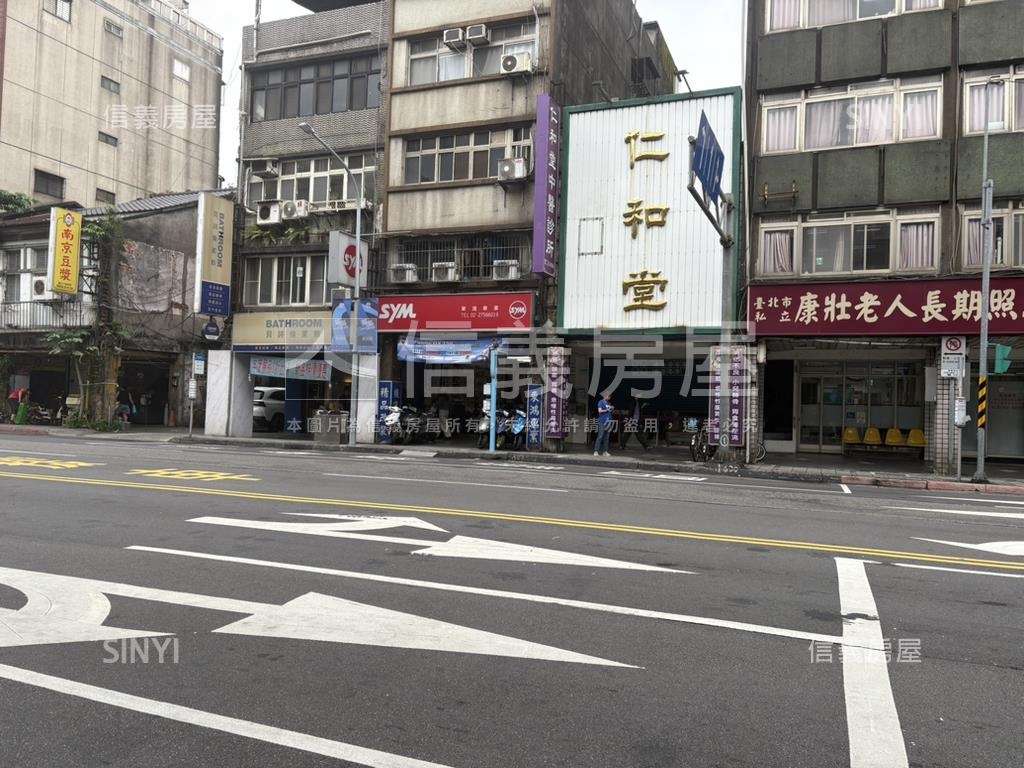 八德路四段上黃金大店面房屋室內格局與周邊環境