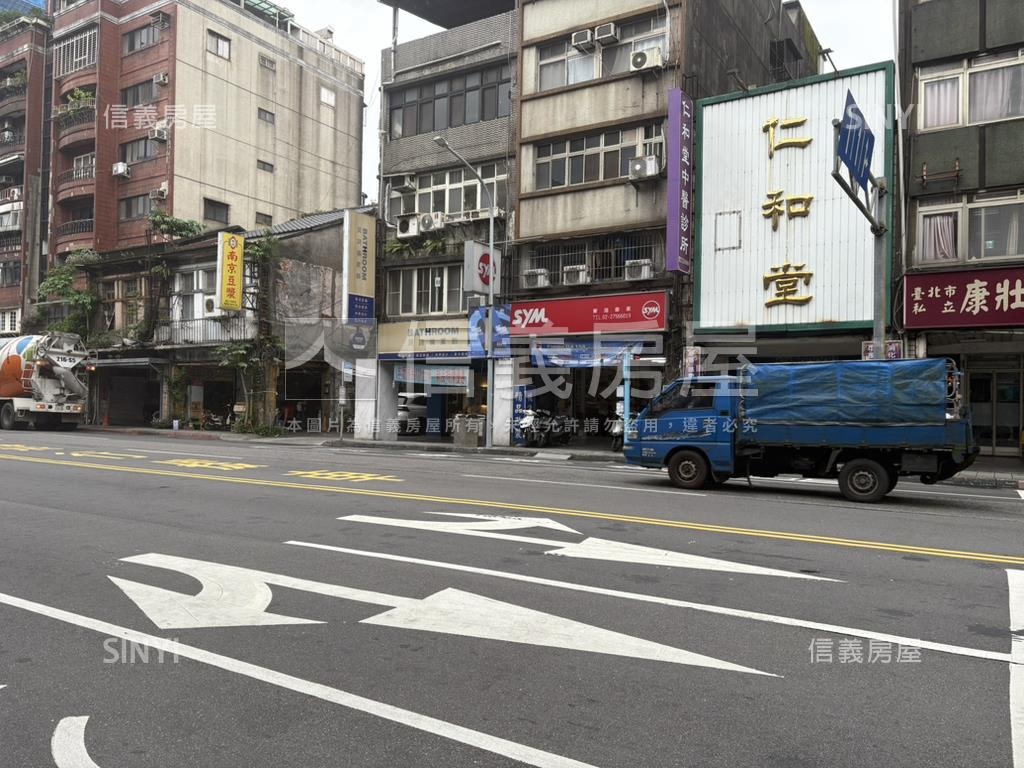 八德路四段上黃金大店面房屋室內格局與周邊環境
