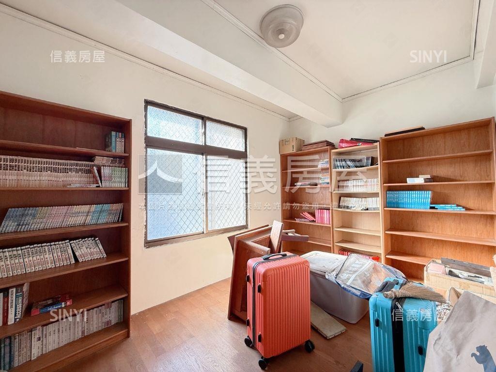 河堤社區稀有美別墅房屋室內格局與周邊環境
