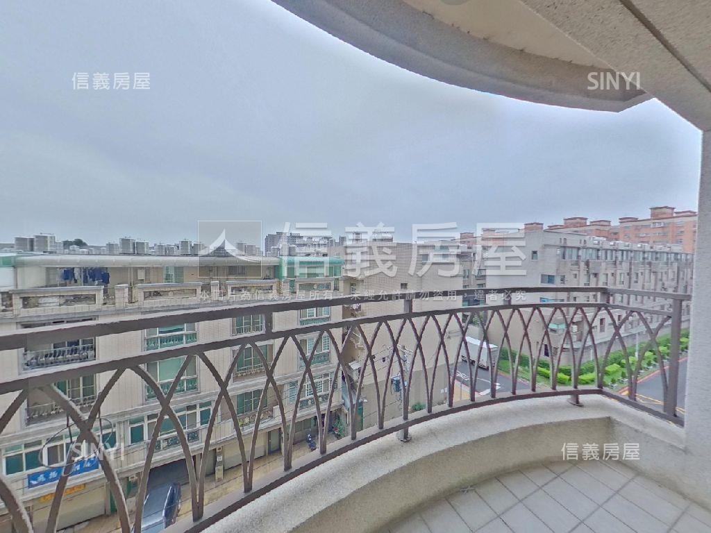 鼎藏晶華稀有朝南三房車位房屋室內格局與周邊環境