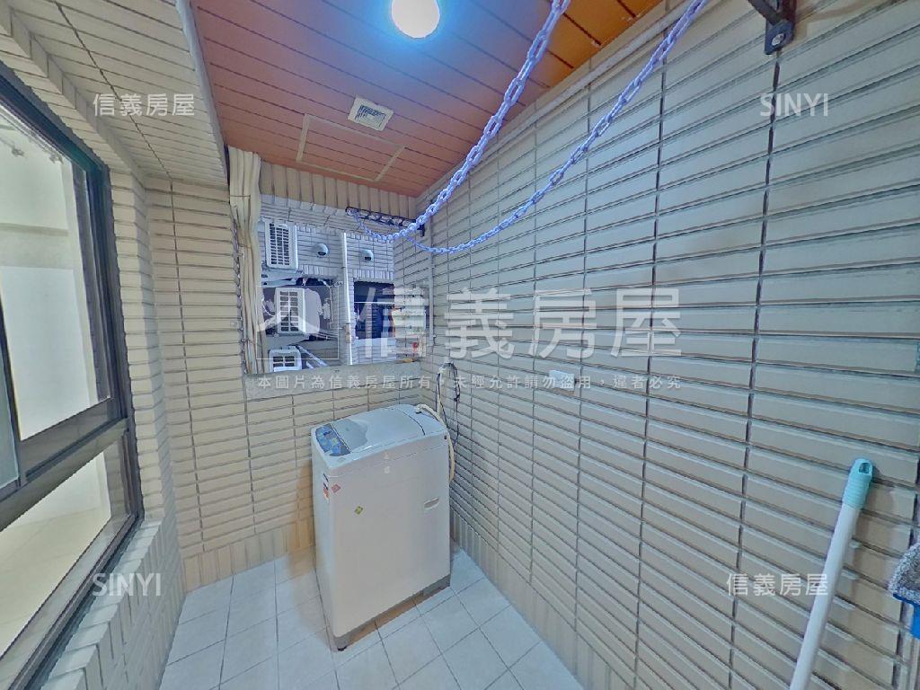 鼎藏晶華稀有朝南三房車位房屋室內格局與周邊環境