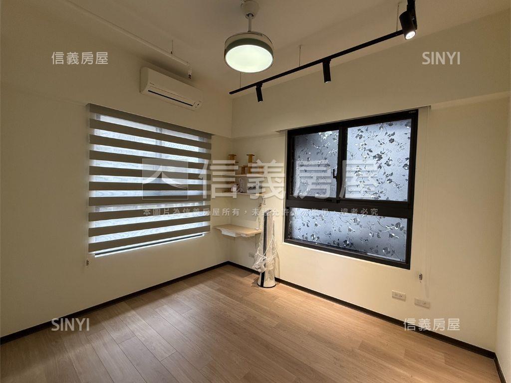 輕屋齡近捷運邊間兩房車位房屋室內格局與周邊環境