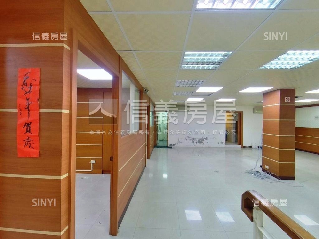 ✿轉角窗隔壁１Ｆ也不錯✿房屋室內格局與周邊環境