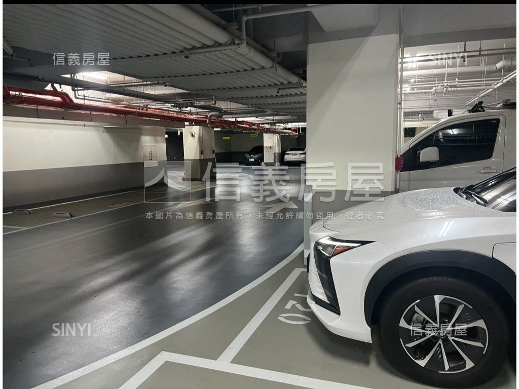 璞御Ｂ１獨立車位房屋室內格局與周邊環境