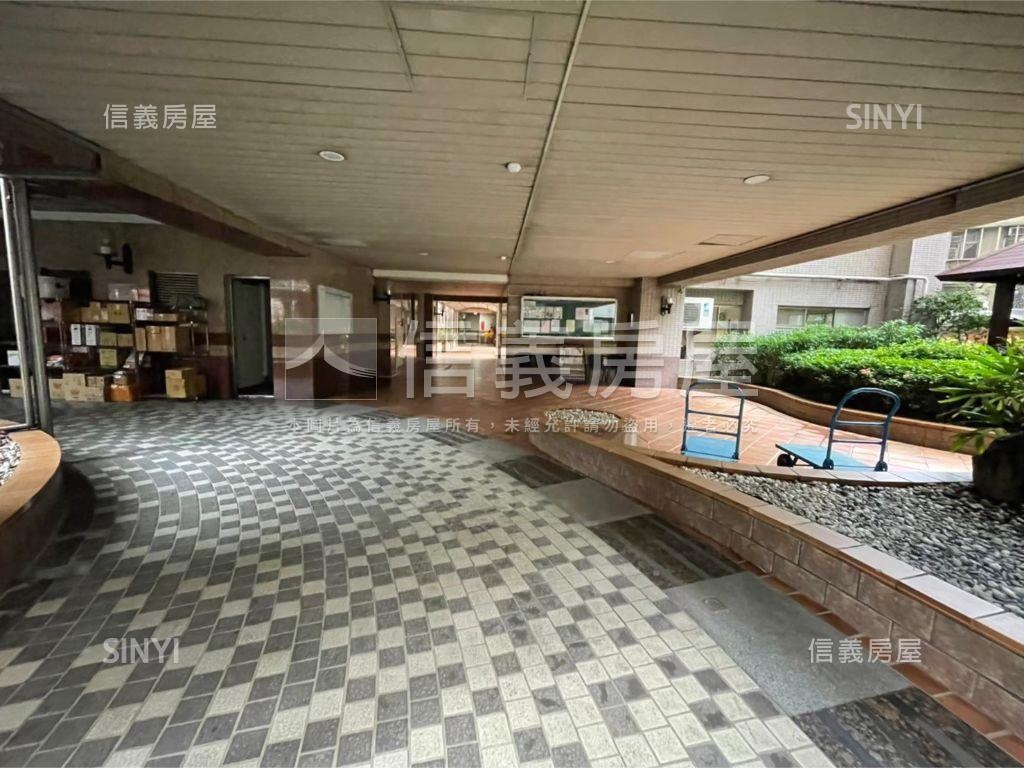 景安捷運電梯四房房屋室內格局與周邊環境