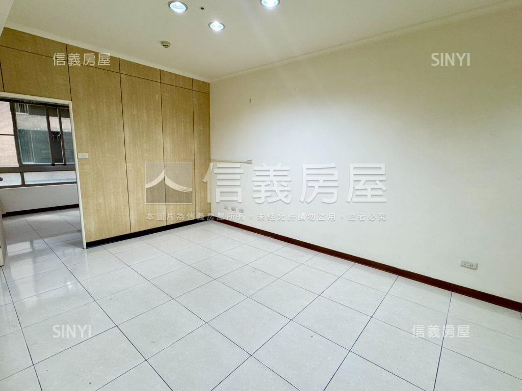 大學風呂·低總價美三房房屋室內格局與周邊環境