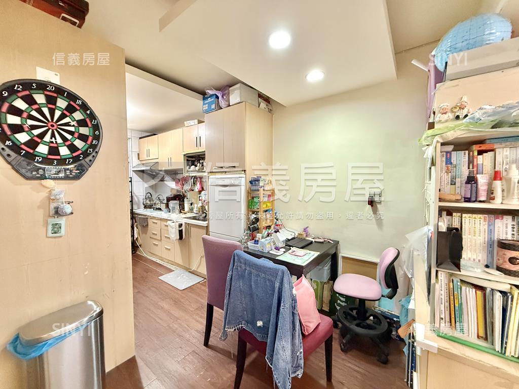 捷運邊間亮麗美寓房屋室內格局與周邊環境