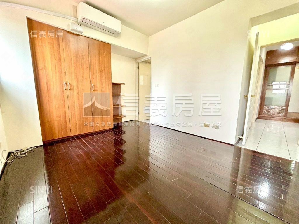 近十三期震後三房平車房屋室內格局與周邊環境