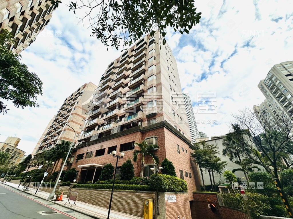 ★國泰霞關★經典２＋１房房屋室內格局與周邊環境