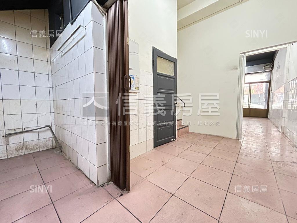 近美村路勤美朝南金店面房屋室內格局與周邊環境