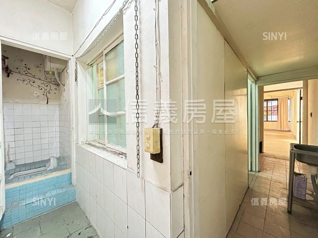近美村路勤美朝南金店面房屋室內格局與周邊環境