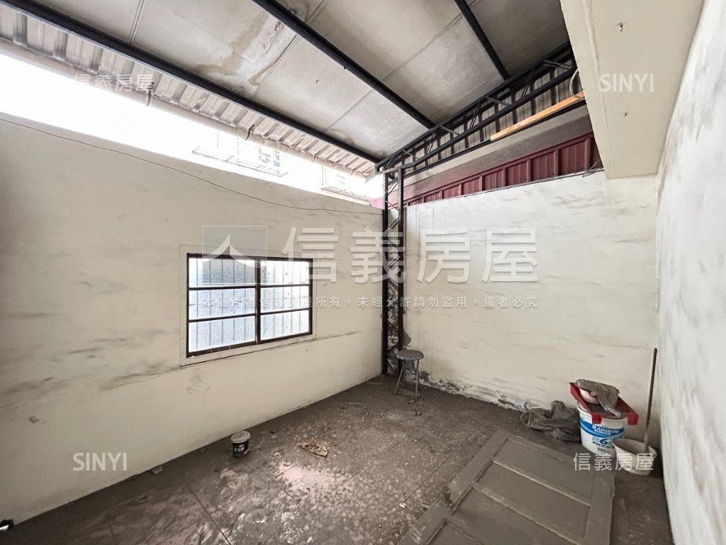 近美村路勤美朝南金店面房屋室內格局與周邊環境