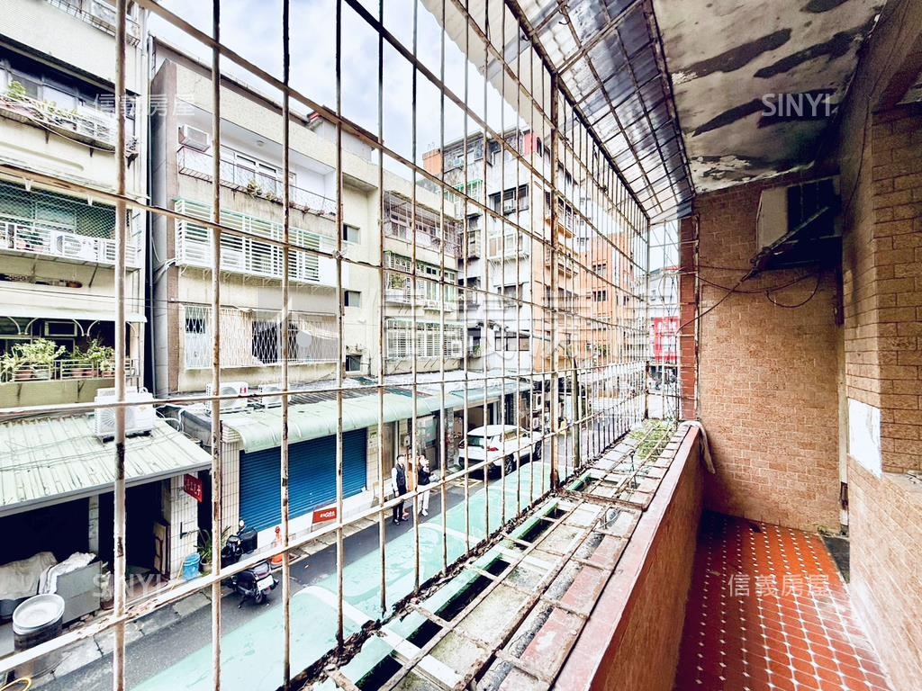北醫前段公寓黃金二樓房屋室內格局與周邊環境