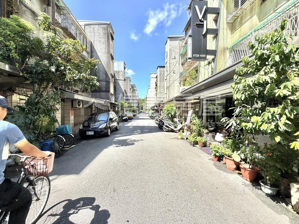 北醫前段公寓黃金二樓房屋室內格局與周邊環境