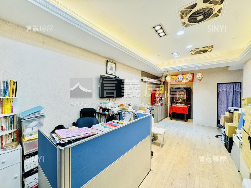 雲極２房車位房屋室內格局與周邊環境