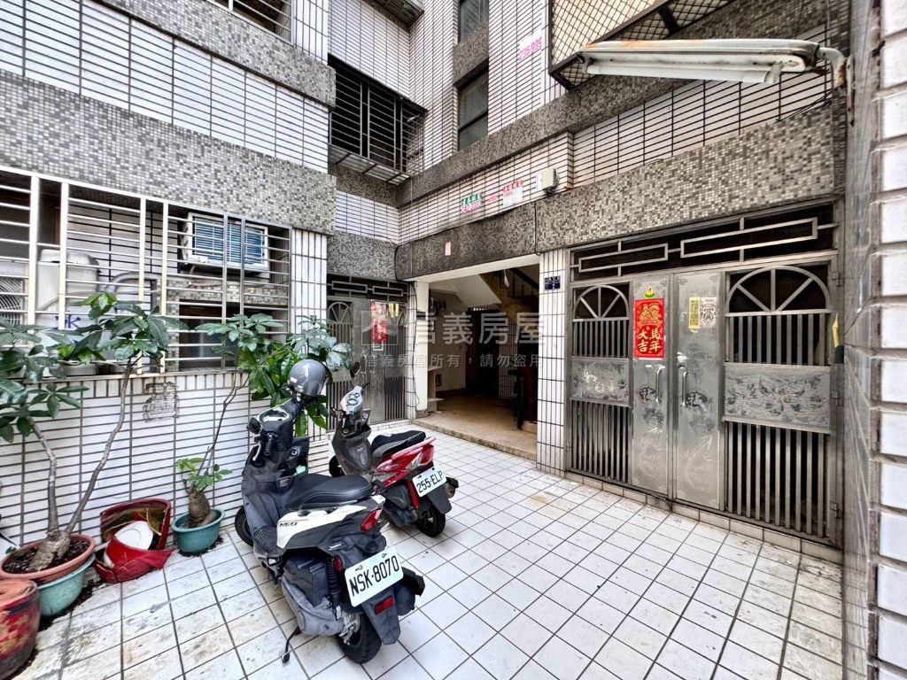 中醫商圈健行路三樓公寓房屋室內格局與周邊環境