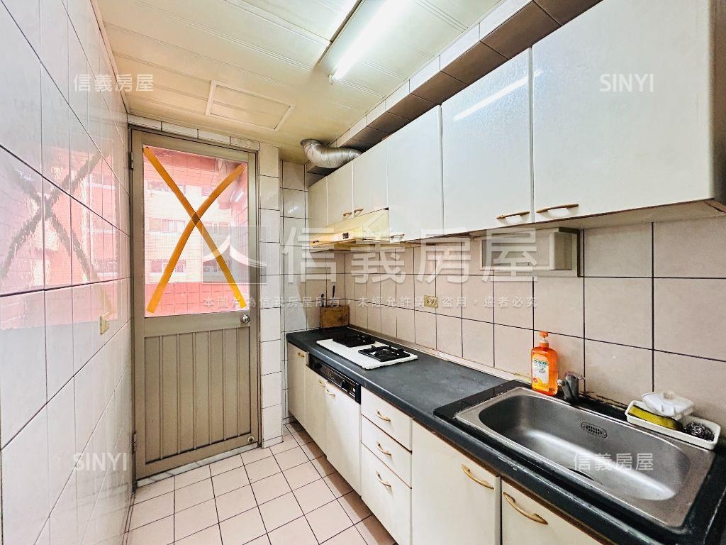 億馬當先－笑傲歡喜四房房屋室內格局與周邊環境