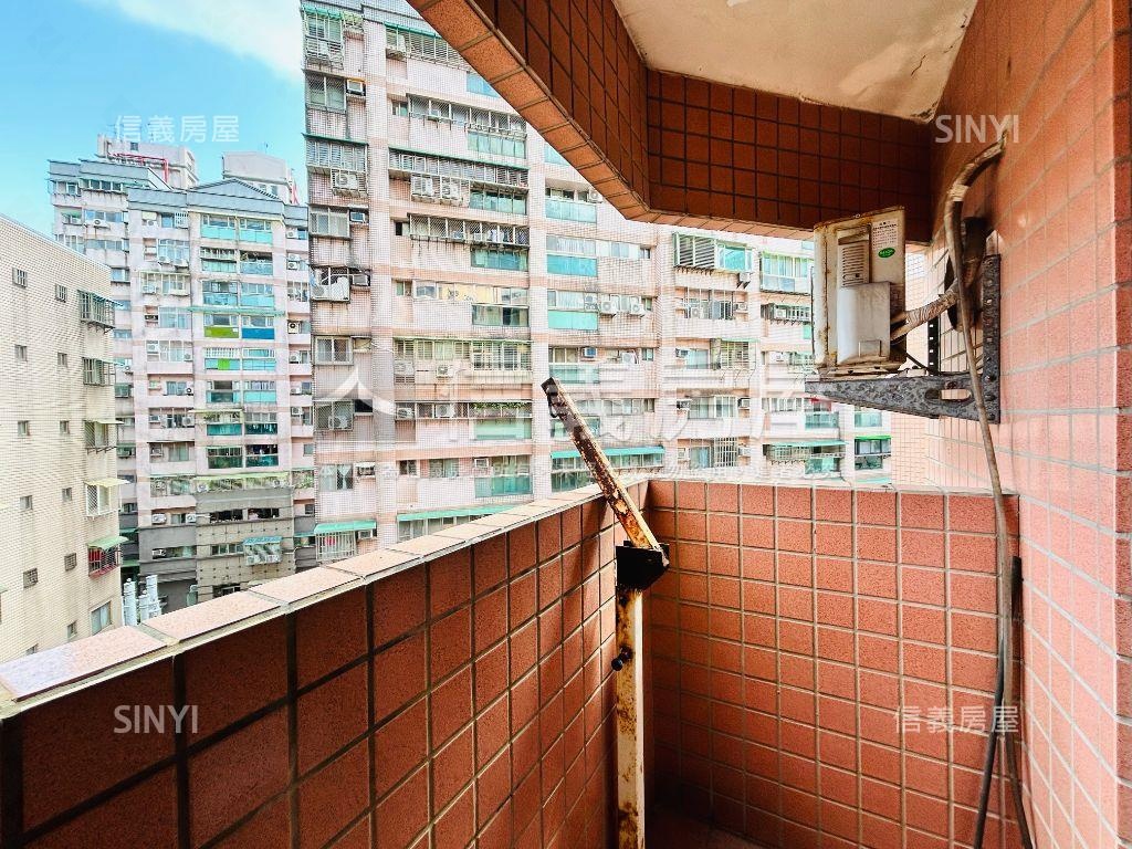 億馬當先－笑傲歡喜四房房屋室內格局與周邊環境