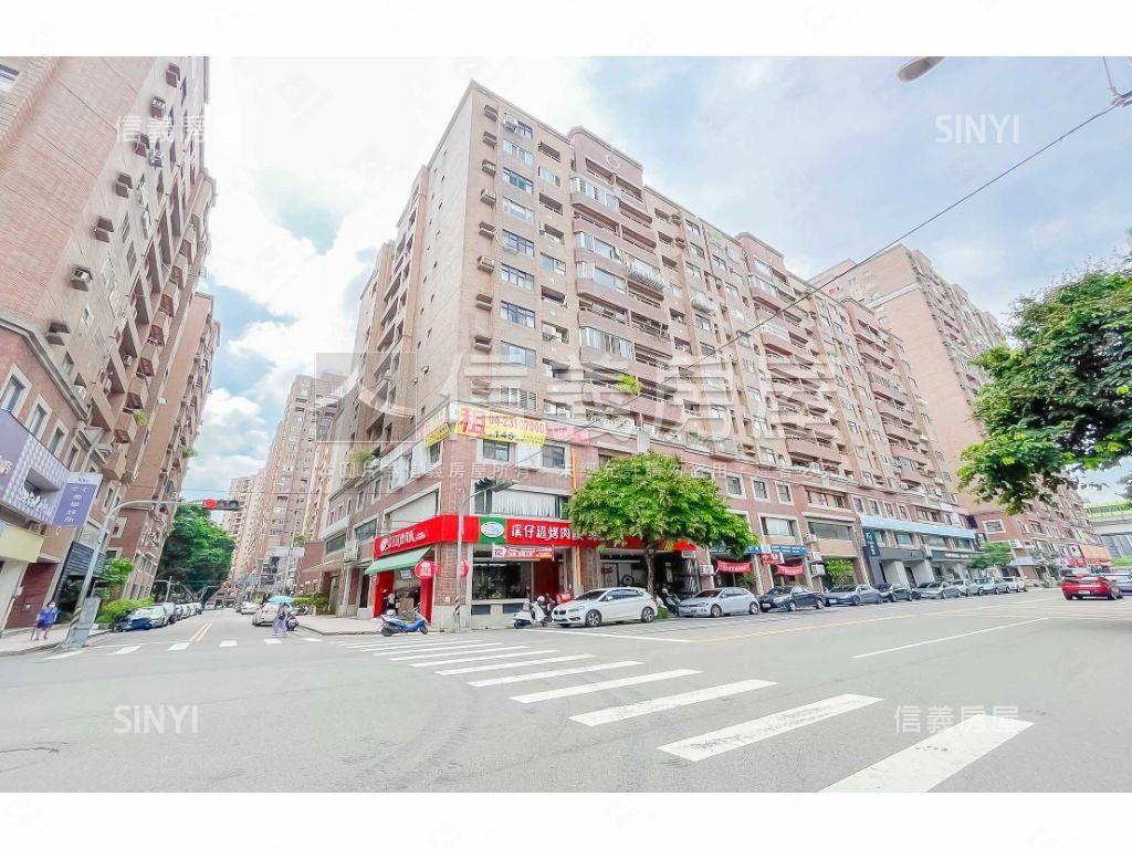 近市政府捷運正１房１廳房屋室內格局與周邊環境