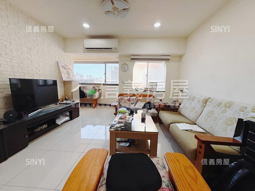 高質感３＋１房附坡平車位房屋室內格局與周邊環境