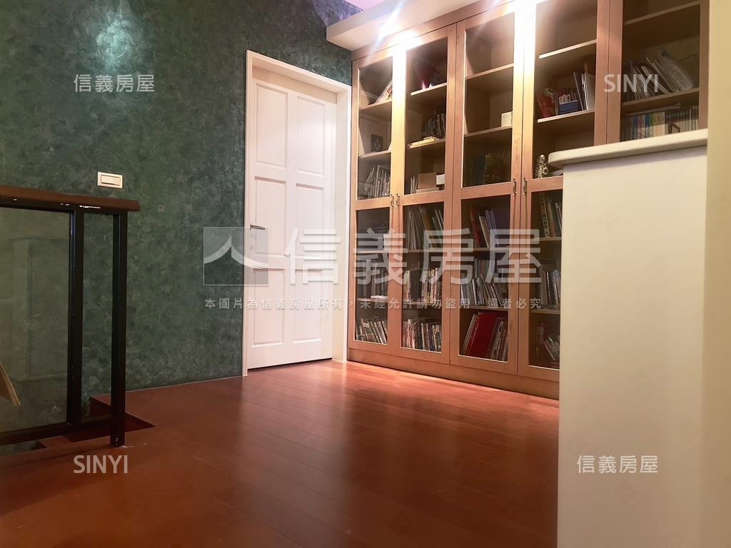 伯爵華廈４房雙車位房屋室內格局與周邊環境