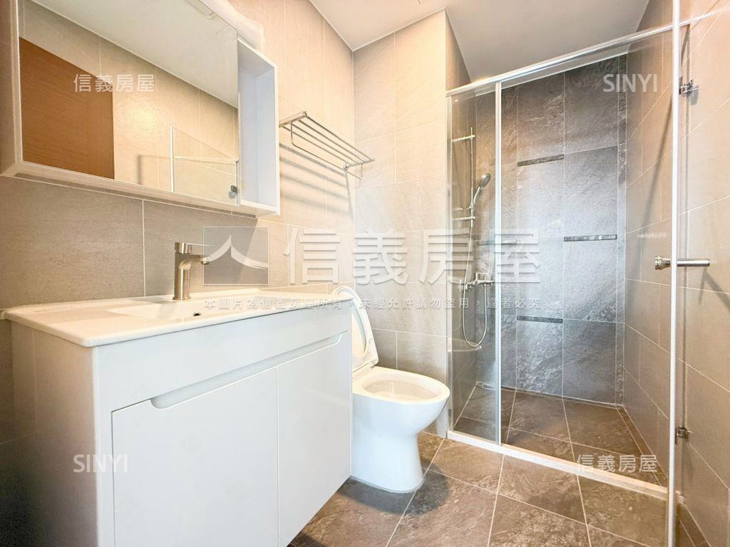 鼎泰中城高樓兩房平車房屋室內格局與周邊環境