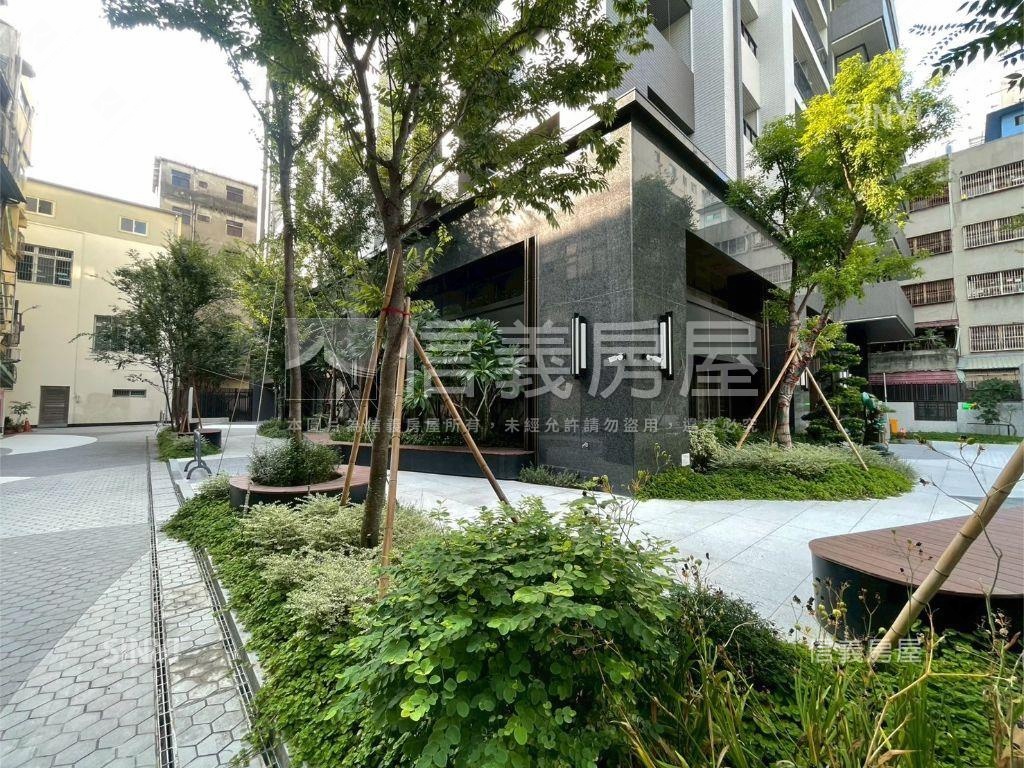 鼎泰中城高樓兩房平車房屋室內格局與周邊環境