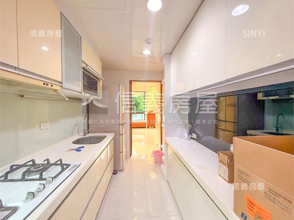 原美超優電梯四房一手屋房屋室內格局與周邊環境