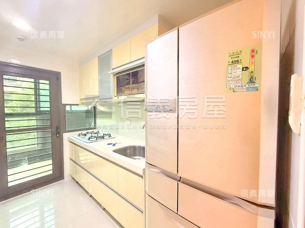 原美超優電梯四房一手屋房屋室內格局與周邊環境