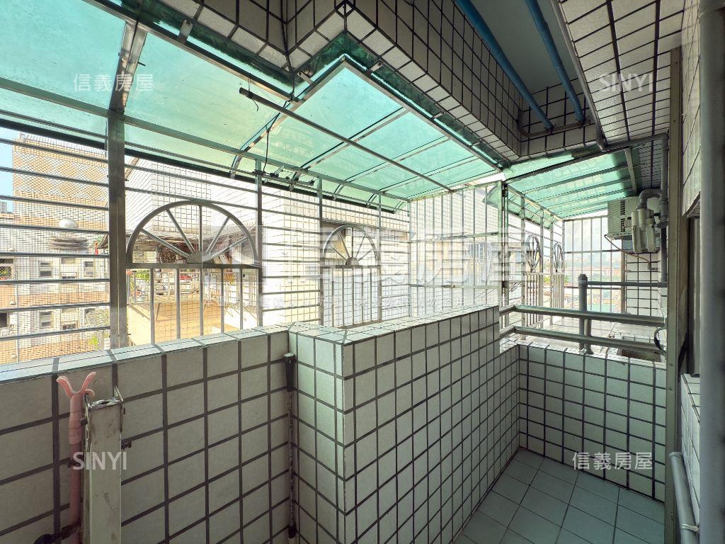 海山龍珠高樓兩房車位房屋室內格局與周邊環境