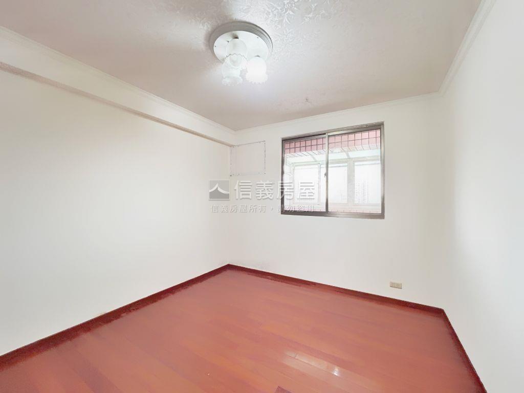 有故事的房子四房車位房屋室內格局與周邊環境