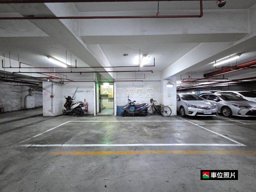 有故事的房子四房車位房屋室內格局與周邊環境