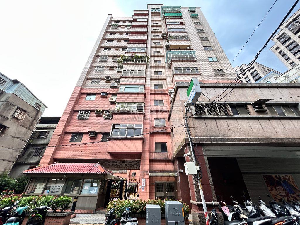 有故事的房子四房車位房屋室內格局與周邊環境