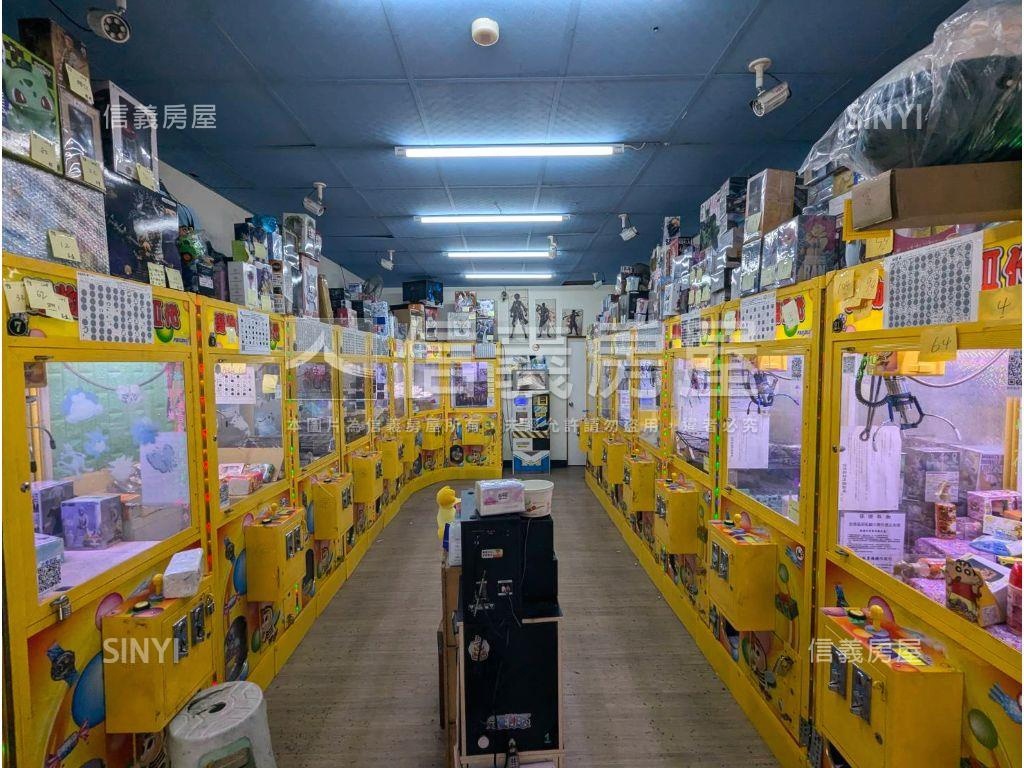 光華夜市正路黃金透店房屋室內格局與周邊環境