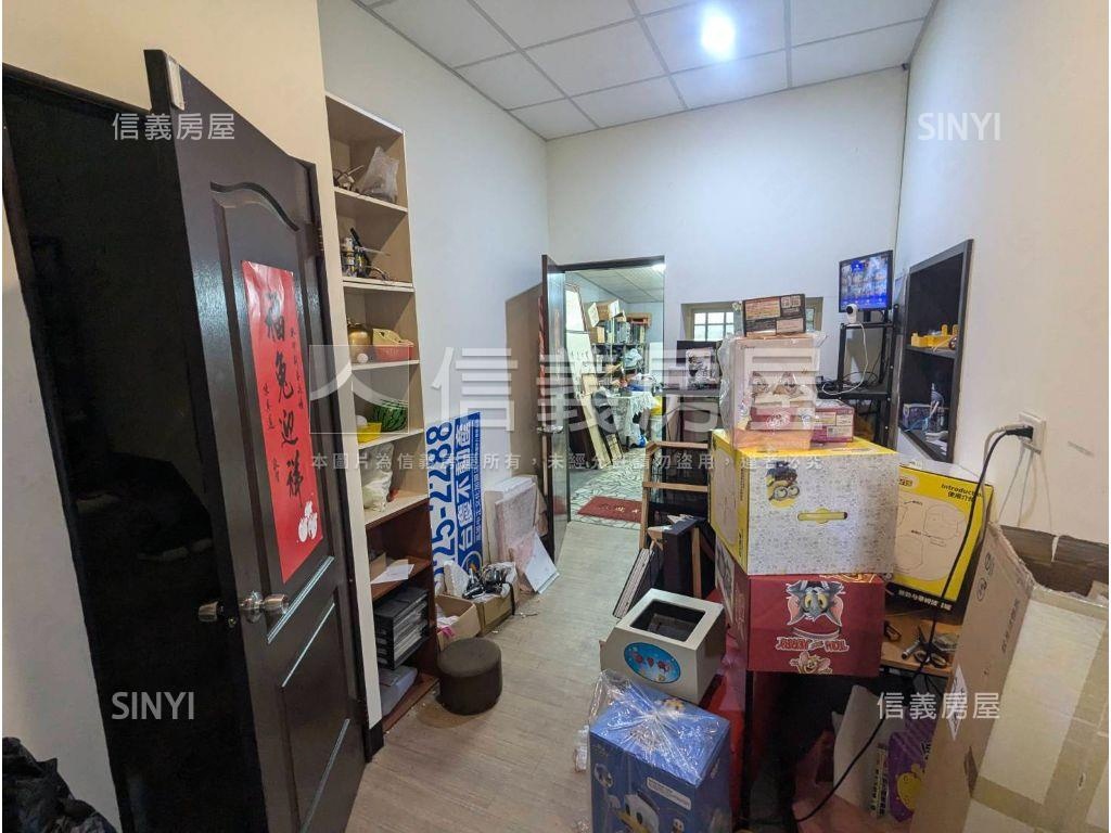 光華夜市正路黃金透店房屋室內格局與周邊環境