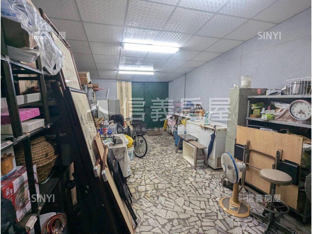 光華夜市正路黃金透店房屋室內格局與周邊環境