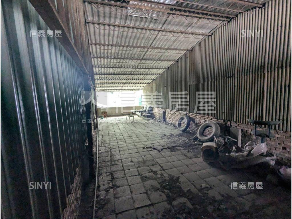 光華夜市正路黃金透店房屋室內格局與周邊環境