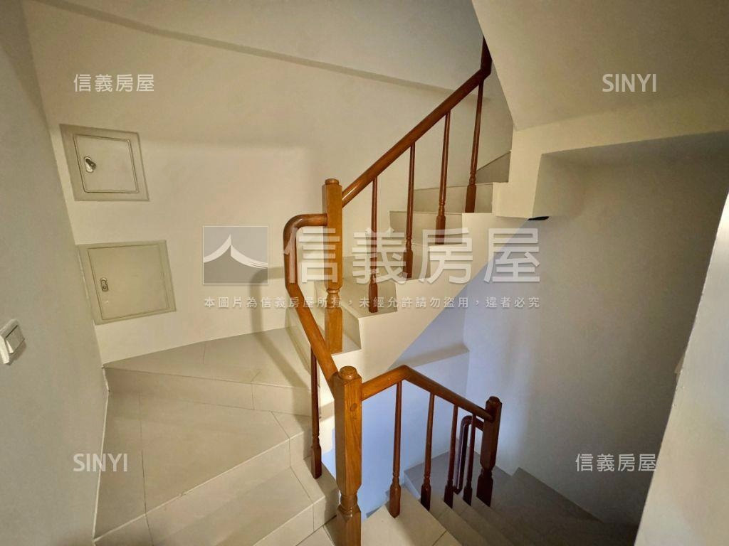 東大路邊間厝王社區透天房屋室內格局與周邊環境